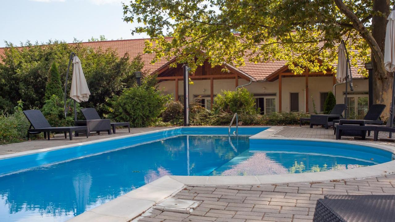 Hotel Platan Замарди Экстерьер фото