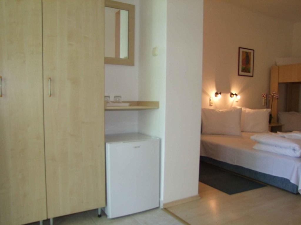 Hotel Platan Замарди Экстерьер фото