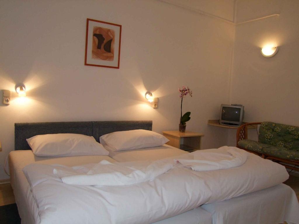 Hotel Platan Замарди Номер фото